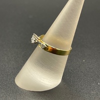 Ladies 18ct Yellow Gold Natural Diamond Ring
