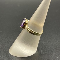 Ladies 9ct Yellow Gold Purple Gemstone Ring