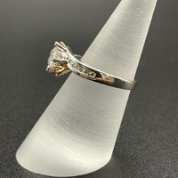 Ladies 18ct White Gold Natural Diamond Ring