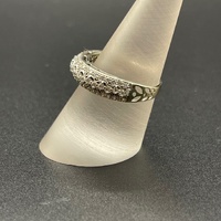 Ladies 18ct Yellow Gold Cubic Zirconia Cluster Ring