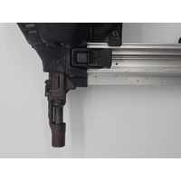 Powers Trak-It C5 Gas Nail Gun with 2x 6V NiMH Battery Charger and Case