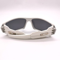 Oakley Oil Rig Sunglasses White Frame Grey Lens with Case