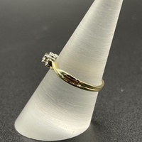 Ladies 9ct Yellow Gold Natural Diamond Ring