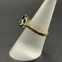 Ladies 14ct Yellow Gold Blue Gemstone Ring
