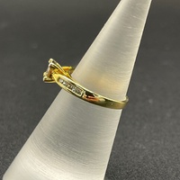 Ladies 18ct Yellow Gold Natural Diamond Ring
