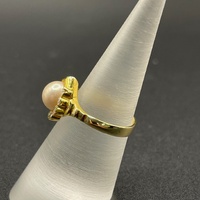 Ladies 9ct Yellow Gold White Pearl & Diamond Ring