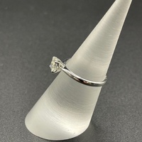 Ladies 18ct White Gold Solitaire Diamond Ring