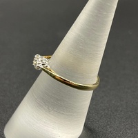 Ladies 9ct Yellow Gold Cubic Zirconia Ring