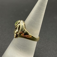 Ladies 9ct Yellow Gold Green Gemstone Ring