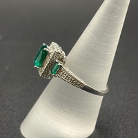 Ladies 9ct White Gold Blue Green Stone & Diamond Ring