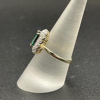Ladies 9ct Yellow Gold Green Gemstone & Diamond Ring