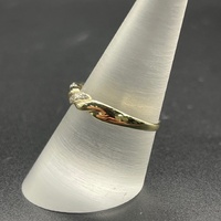 Ladies 9ct Yellow Gold Diamond Twist Pattern Ring