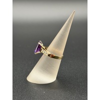 Ladies 9ct Yellow Gold Purple Gemstone & Diamond Ring