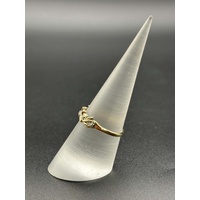Ladies 9ct Yellow Gold Vine Pattern Diamond Ring