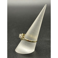 Ladies 9ct Yellow Gold Natural Diamond Ring