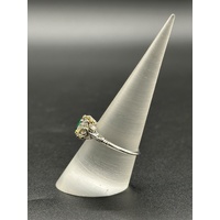 Ladies 18ct White Gold Green Gemstone & Diamond Ring