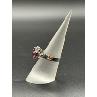 Ladies 18ct White Gold Pink Sapphire & Diamond Ring