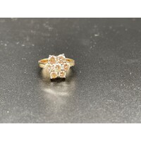 Ladies 18ct Yellow Gold Diamond Flower Ring (Pre-Owned)