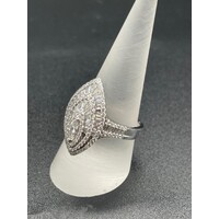Ladies 18ct White Gold Diamond Cluster Ring Fine Jewellery 9.2 Grams Size UK R