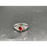 Ladies Solid 9ct White Gold Red Gemstone Ring High-Quality Fine Jewellery