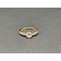 Ladies 9ct Yellow Gold CZ Stone Ring (Pre-Owned)