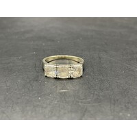 Ladies 14ct White Gold Cubic Zirconia Ring