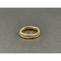 Unisex 18t Yellow Gold Curb Link Chain Ring