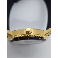 Guess W1174G4 Mens Gold Tone Black Rubber Strap Watch Sporty Chronograph