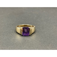 Ladies 9ct Yellow Gold Purple Gemstone Ring