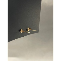 Ladies 9ct Yellow Gold Diamond Cluster Stud Earrings