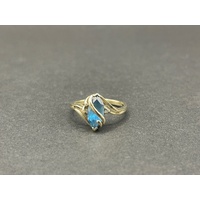 Ladies 9ct Yellow Gold Blue Gemstone Ring