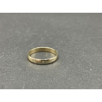 Ladies 9ct Yellow Gold 3 Stone Diamond Ring