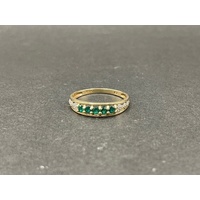 Ladies 9ct Yellow Gold Green Gemstone Ring