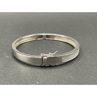 Ladies 925 Sterling Silver Oval Hinged Cubic Zirconia Bangle