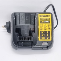 DeWalt DCE089G Green Beam Laser Level Kit 12V 3.0Ah Battery Charger and Glasses
