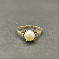 Ladies 9ct Yellow Gold White Pearl Ring