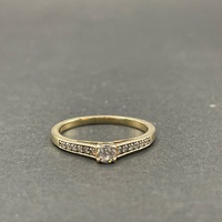Ladies 10ct Yellow Gold Diamond Ring