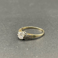 Ladies 9ct Yellow Gold Cubic Zirconia Ring
