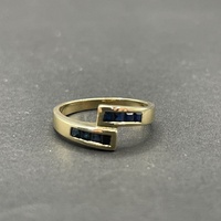 Ladies 9ct Yellow Gold Blue Gemstone Ring