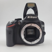 Nikon D3200 DSLR Camera Body Low Shutter Count 2188 Strap and Battery