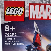 LEGO Marvel Captain America vs Red Hulk Battle 76292 8+ Building Toy
