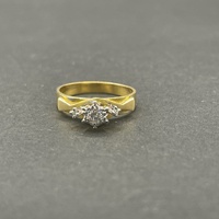 Ladies 18ct Yellow Gold Diamond Ring