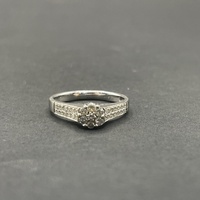 Ladies 18ct White Gold Diamond Cluster Ring