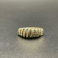 Ladies 9ct Yellow Gold Natural Diamond Ring