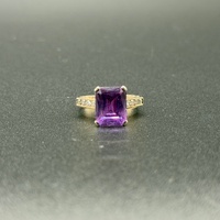 Ladies 9ct Yellow Gold Purple Gemstone & Diamond Ring