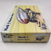 VALOM Mark 7 Nuclear Bomb Model Kit 1:72 Scale Military Aircraft Accessory Plastic Model