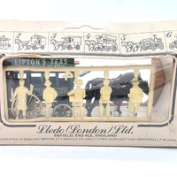 Lledo Days Gone 1983 Lipton Teas Fifth Avenue Horse Carriage Diecast Model