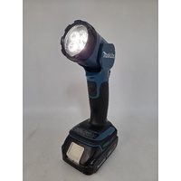 Makita DML815 18V LXT LED Cordless Torch Flashlight 160lm with Battery