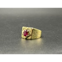 Men’s 18ct Yellow Gold Red-Coloured Stone Signet Ring