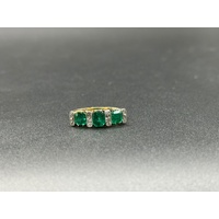 Ladies 18ct Yellow Gold Green Gemstone & Diamond Ring